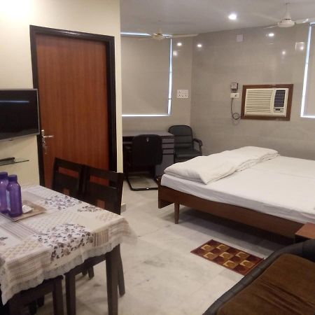 Service Apartments, Park Street, Calcutta Bagian luar foto