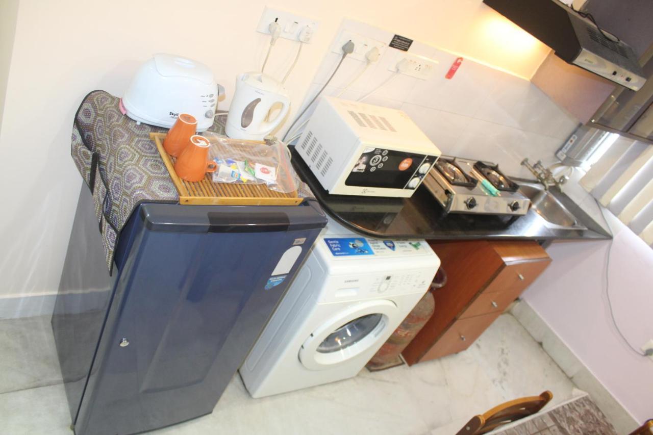 Service Apartments, Park Street, Calcutta Bagian luar foto