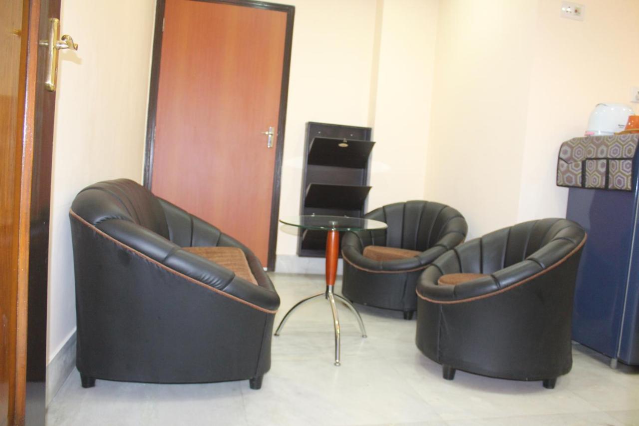 Service Apartments, Park Street, Calcutta Bagian luar foto