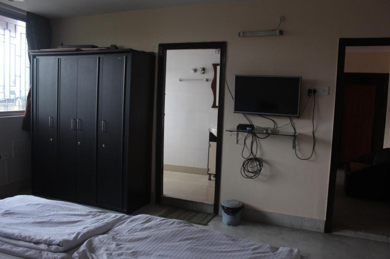 Service Apartments, Park Street, Calcutta Bagian luar foto