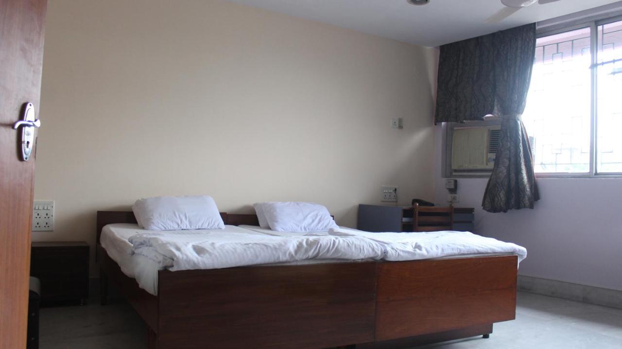 Service Apartments, Park Street, Calcutta Bagian luar foto