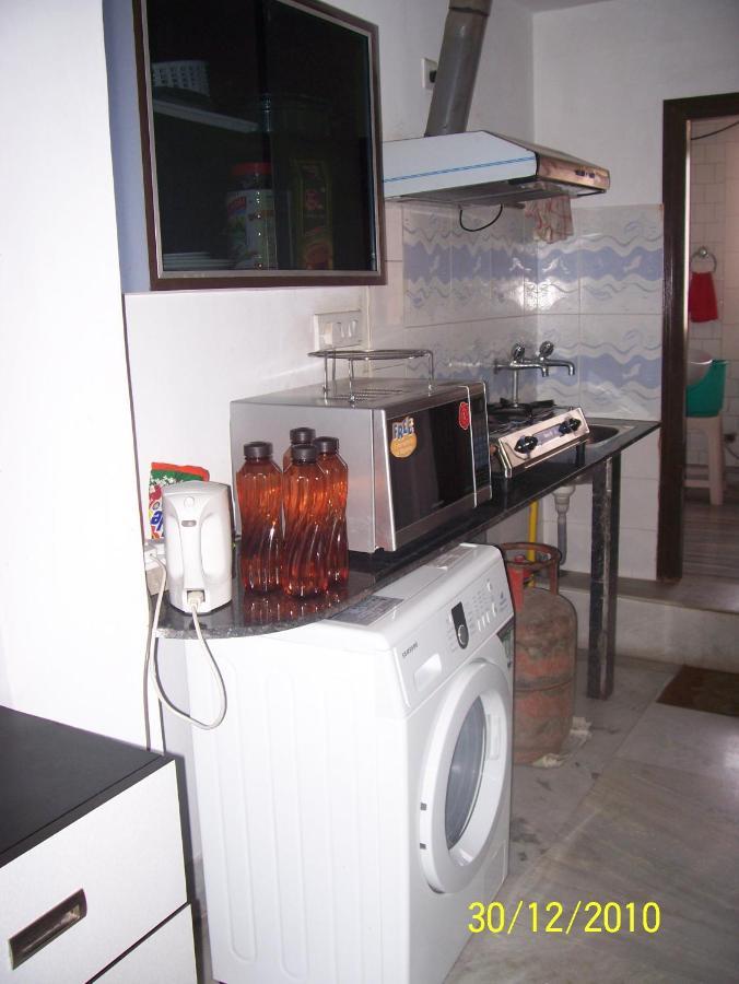 Service Apartments, Park Street, Calcutta Bagian luar foto