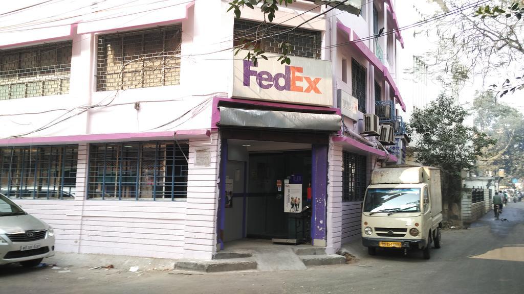 Service Apartments, Park Street, Calcutta Bagian luar foto