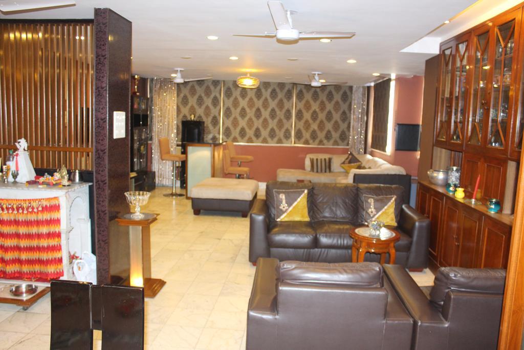 Service Apartments, Park Street, Calcutta Bagian luar foto