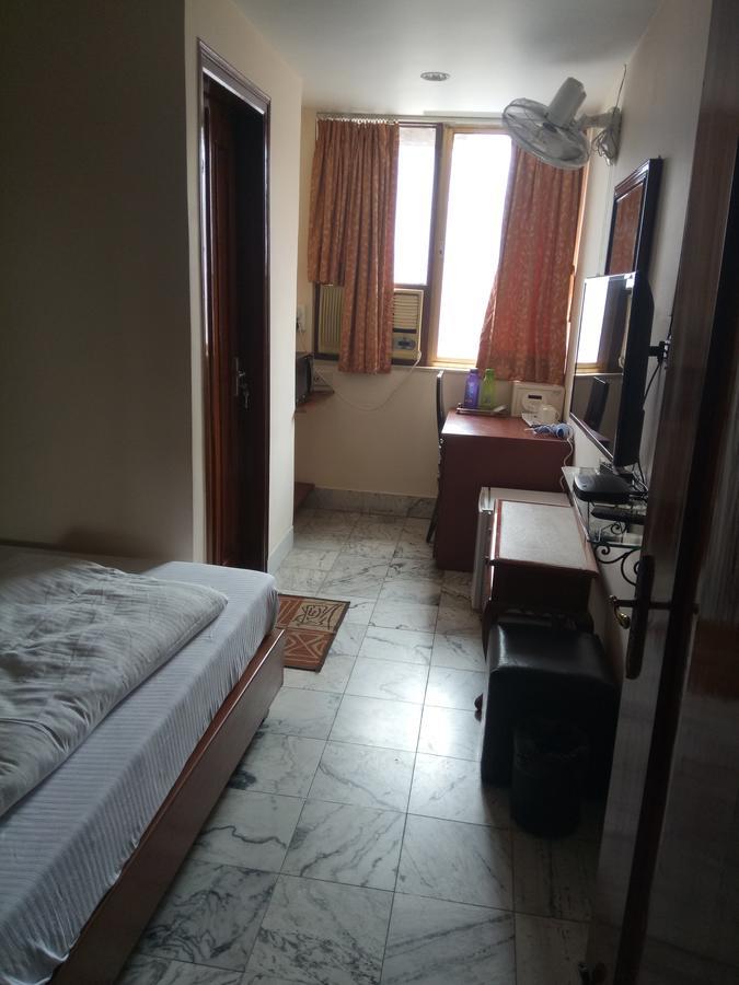 Service Apartments, Park Street, Calcutta Bagian luar foto