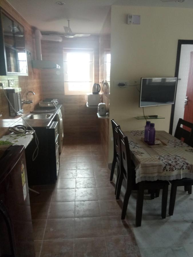 Service Apartments, Park Street, Calcutta Bagian luar foto
